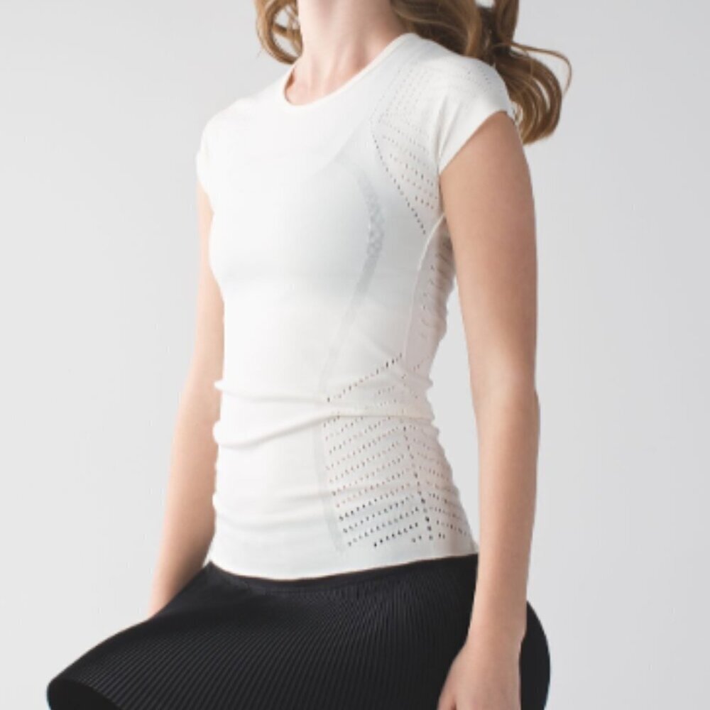 LULULEMON Time Warp Seamless Shirt White/Cream Size 8 Estimated